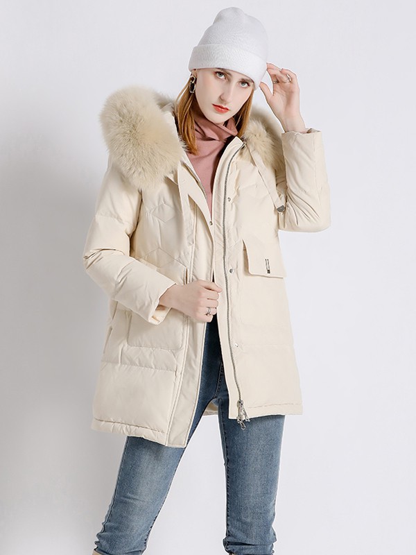 伊芙心悦2021秋冬季卡其色派克服