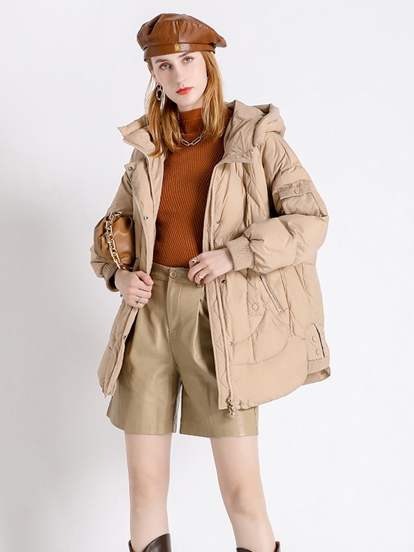 伊芙心悦2021秋冬季驼色棉服