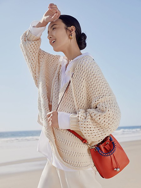 迪桑娜2022红色卡通包