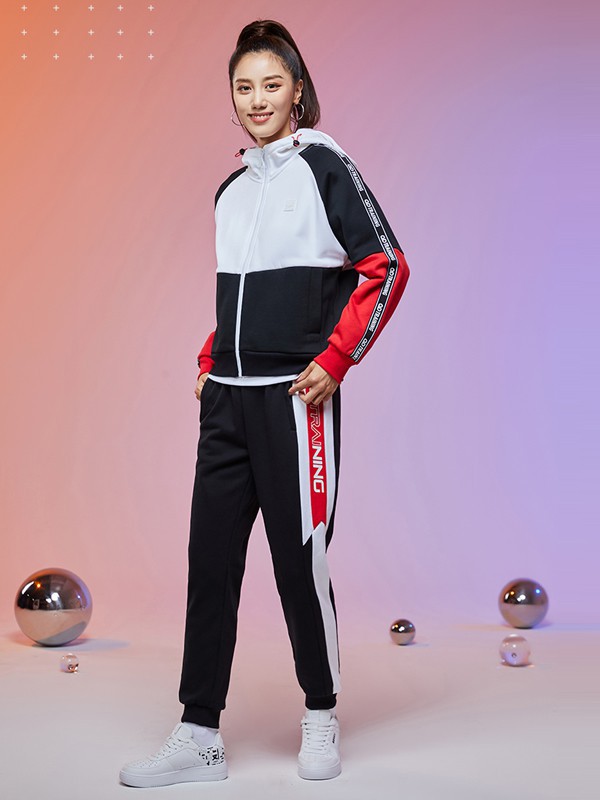 乔丹休闲装2021秋冬季拼色运动装