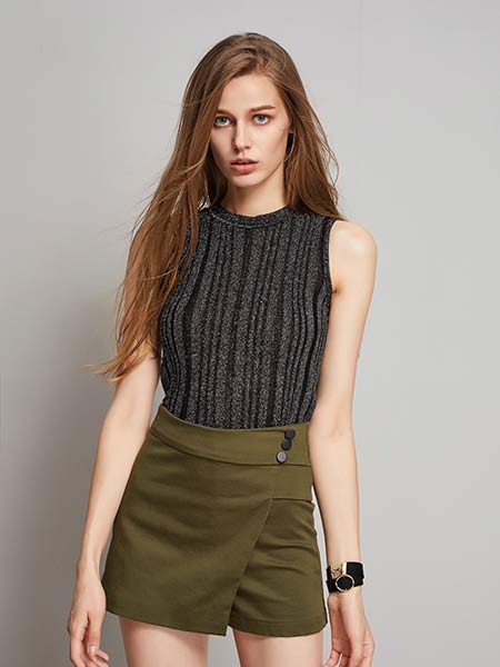 然彩女装2022春夏季黑色背心