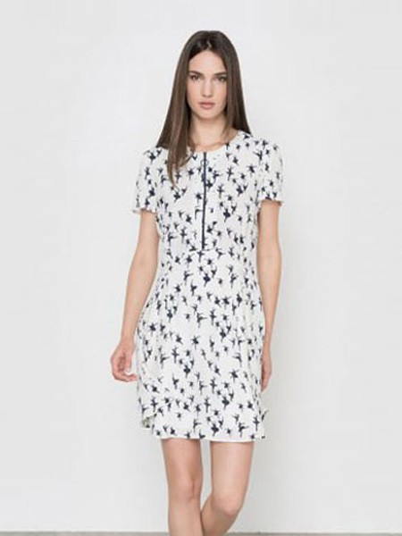 乐都特女装2022春夏季白色连衣裙