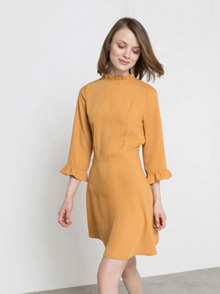 乐都特女装2022春夏季黄色连衣裙