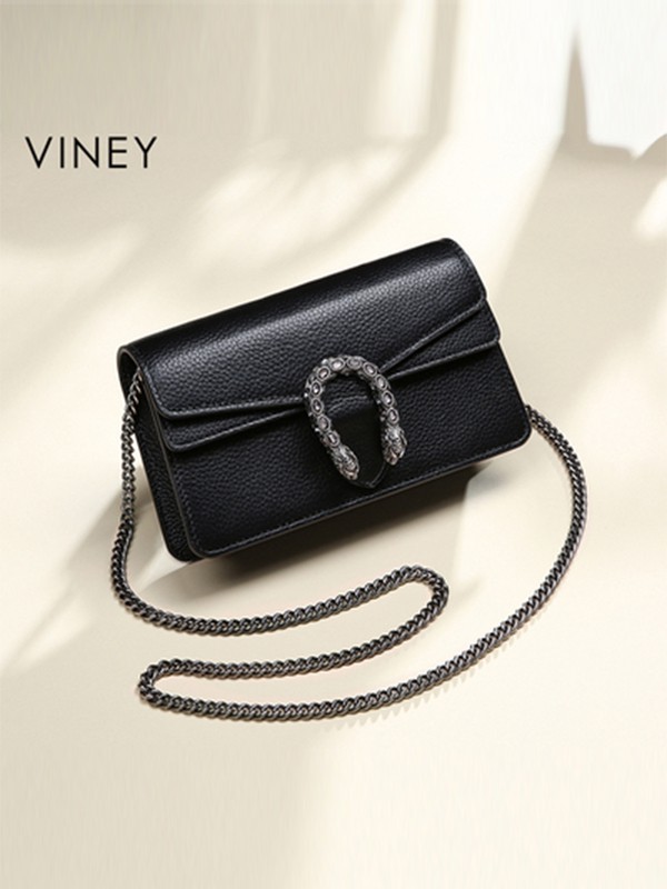 薇妮2022黑色方形包