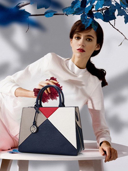 梦特娇包包2022拼色方形包