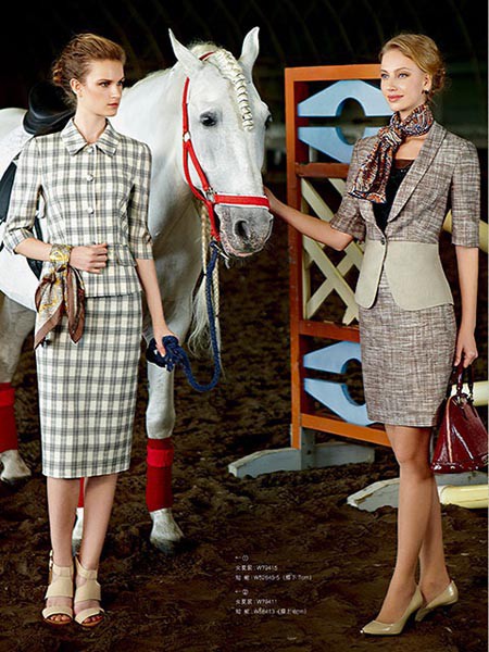 圣凯诺2022春夏季白色连衣裙