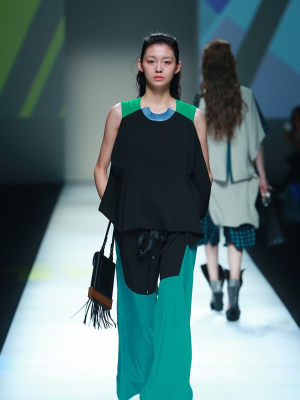 C.J.Yao女装2022春夏季绿色阔腿裤