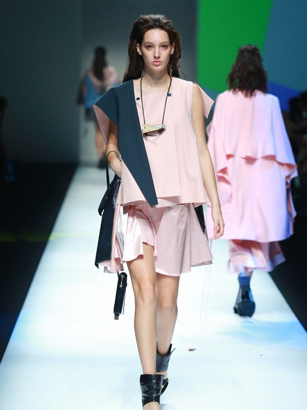 C.J.Yao女装2022春夏季粉色短裙