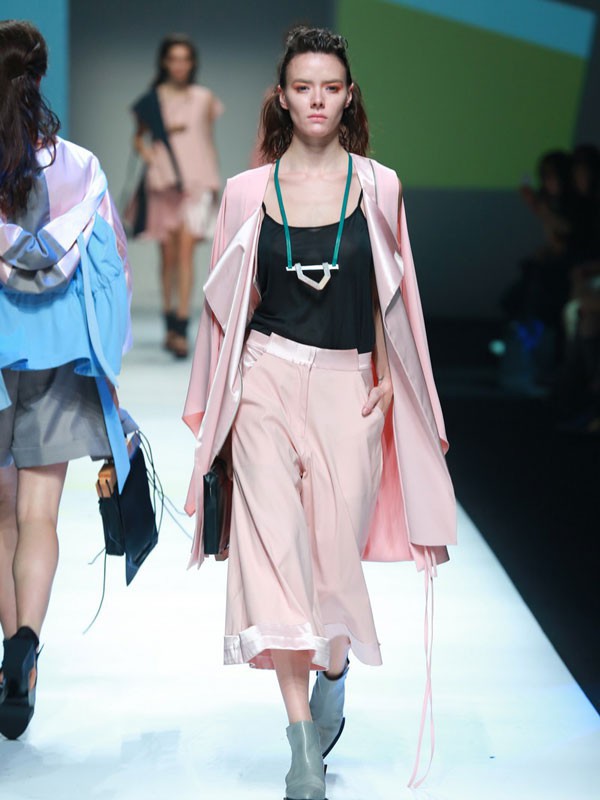 C.J.Yao女装2022春夏季粉色阔腿裤