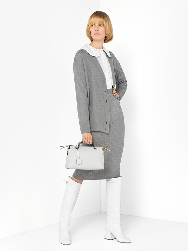 芬迪包包2022灰色方形包