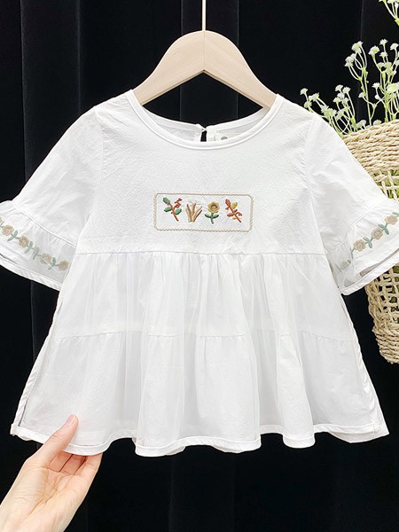 皮尔熊童装2022春夏季白色连衣裙