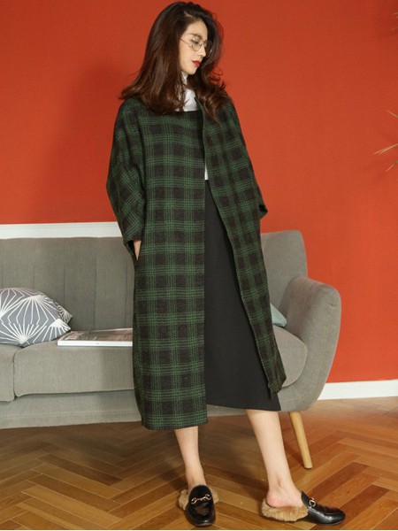 她思女装2021秋冬季绿色大衣