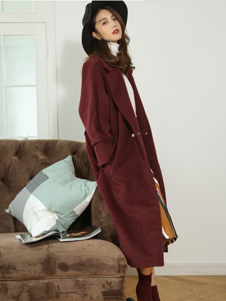 她思女装2021秋冬季酒红色大衣