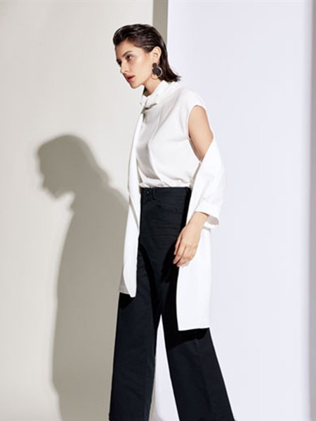 SN2022春夏季白色背心