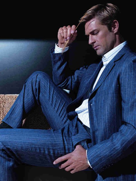 凯文凯利2021秋冬季藏蓝色西装