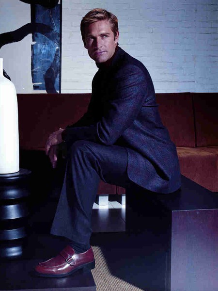 凯文凯利2021秋冬季藏蓝色西装