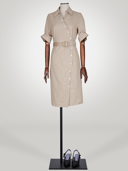 'SSOLEZIA女装2022春夏季卡其色连衣裙