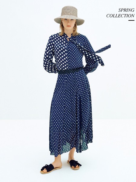 'SSOLEZIA女装2022春夏季藏蓝色连衣裙