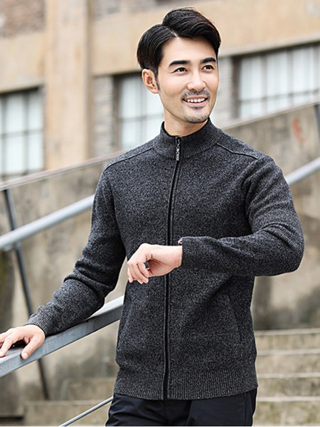 开开2022秋冬季灰色针织衫