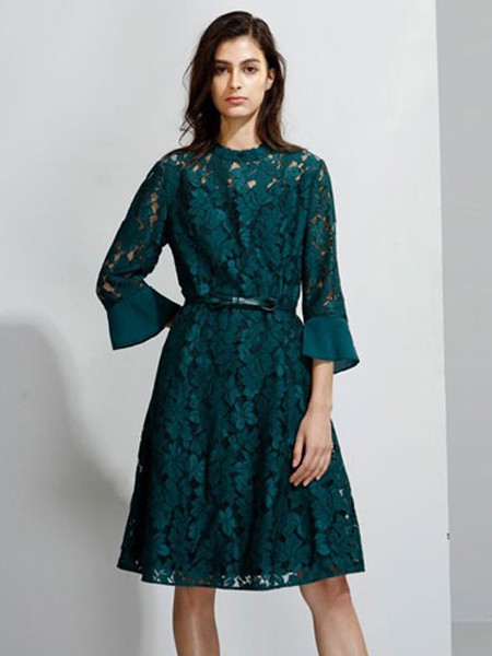 E女装2021秋冬季墨绿色连衣裙