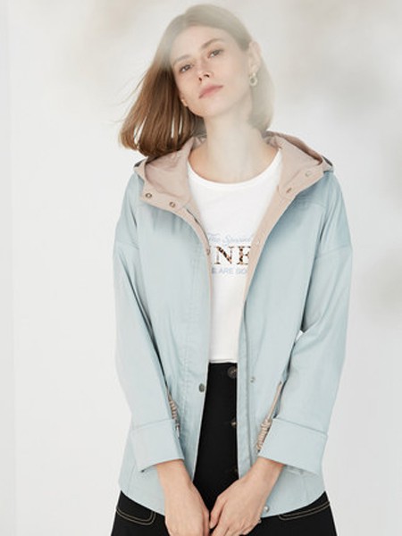 佐林2022春夏季白色T恤