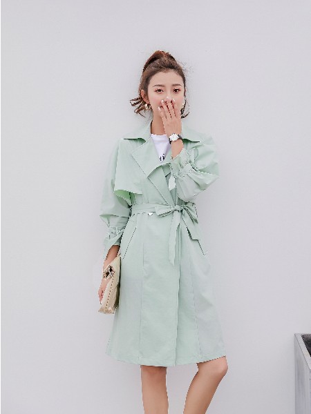 Qstyle2022春夏季绿色风衣