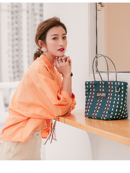 Qstyle2022春夏季橙色衬衫