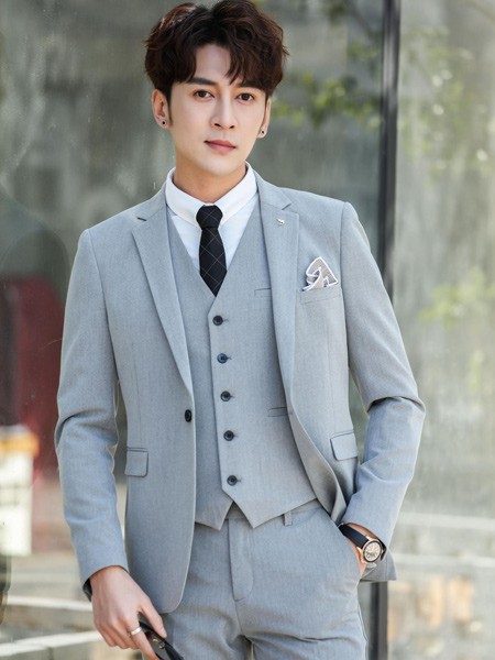 博铂男装2022春夏季灰色马夹