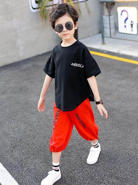 小神童童装2022春夏季黑色T恤