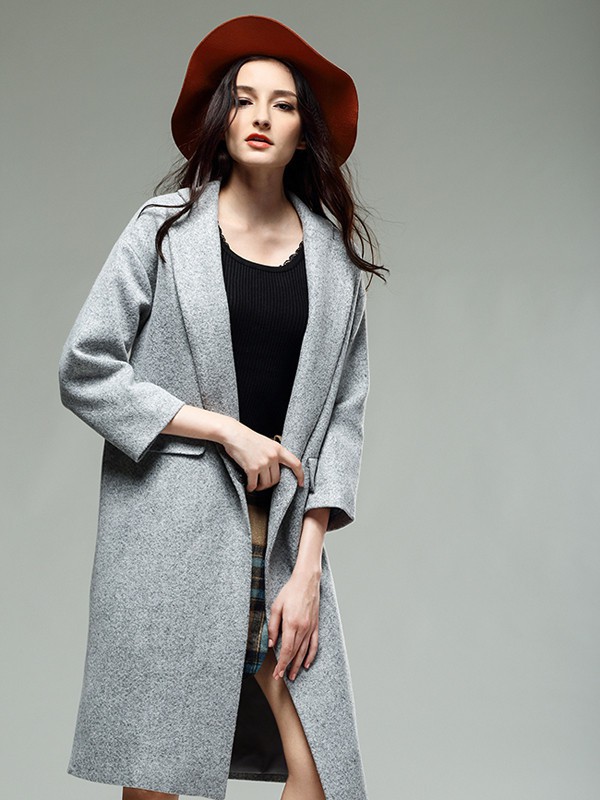 吻时尚2021秋冬季灰色大衣