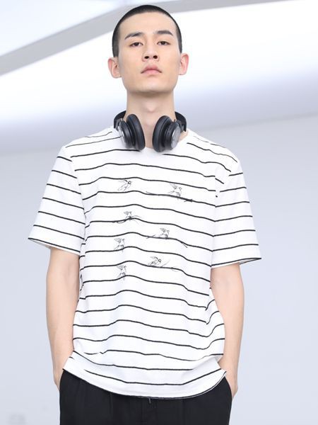 线锁男装2022春夏季白色T恤