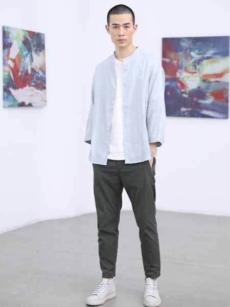 线锁男装2022春夏季蓝色衬衫