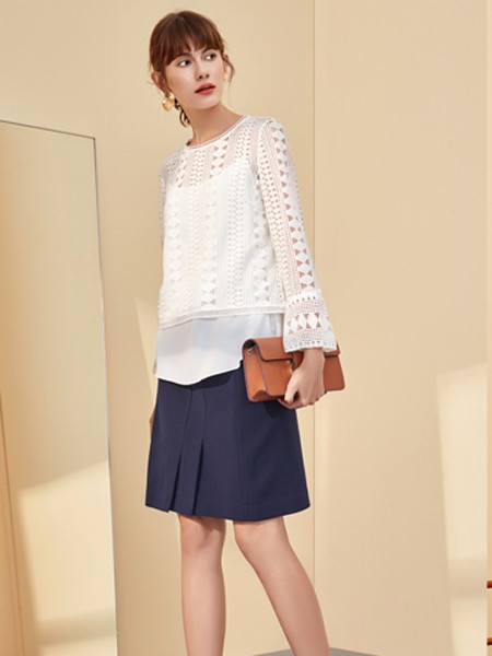 朗蔻女装2022春夏季白色蕾丝衫