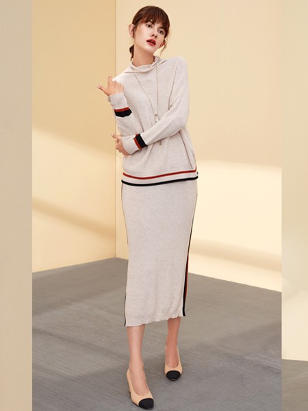 朗蔻女装2022春夏季白色包臀裙