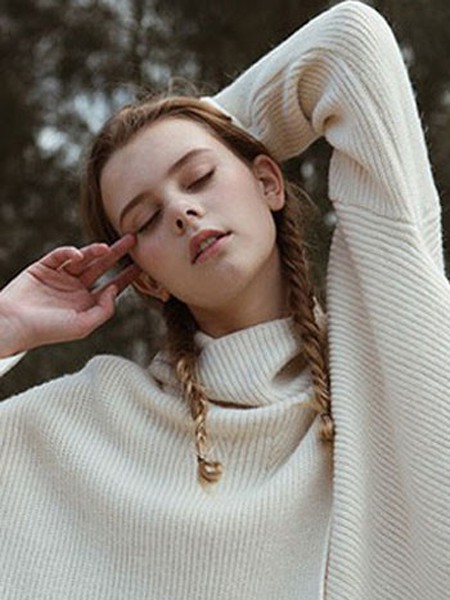 红馆女装2021秋冬季白色毛衣