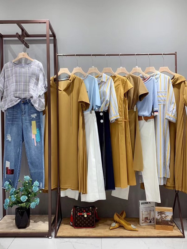 艾衣服饰女装2022春夏季白色T恤