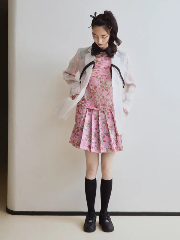 MARCHEN女装2022春夏季粉色连衣裙