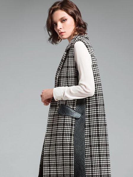 主章女装2021秋冬季灰色外套