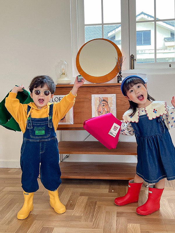 麦与童装2022秋冬季藏蓝色背带裤