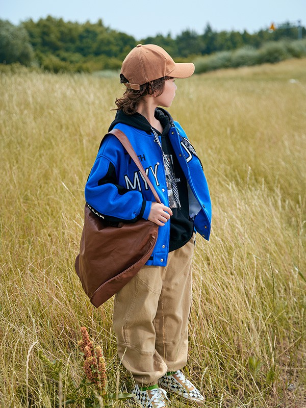 麦与童装2022秋冬季卡其色长裤