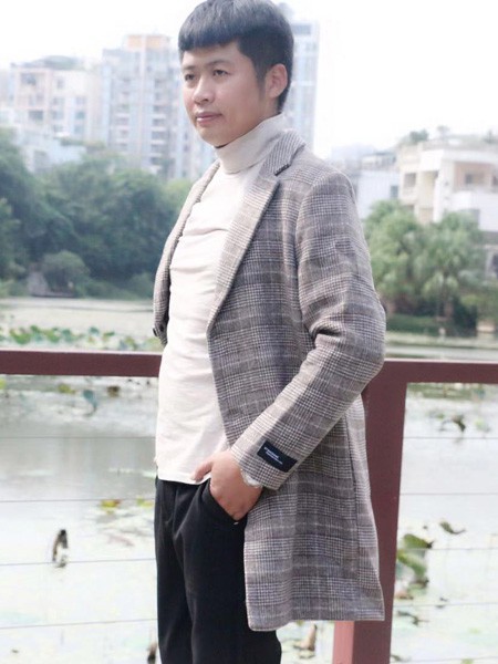 一个人的生活男装2022秋冬季灰色西装