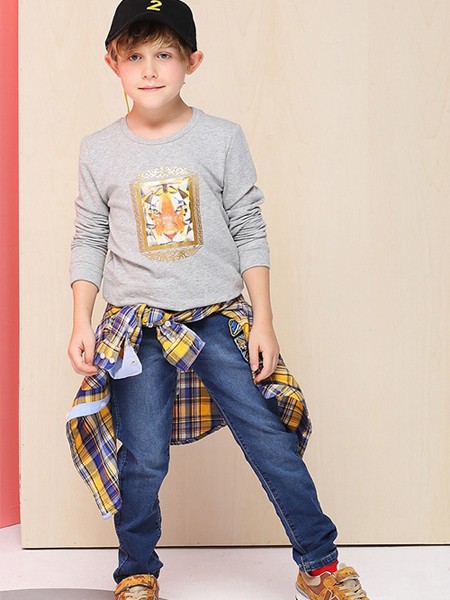 淘淘博士童装2022秋冬季灰色T恤