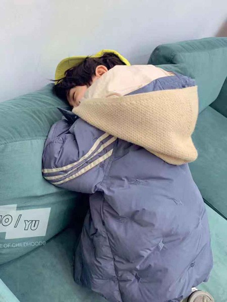 说与童装2022秋冬季蓝色棉服