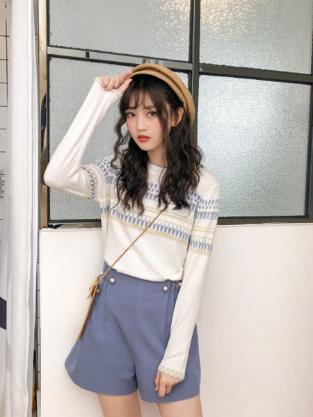 木子女装2022秋冬季紫色短裤