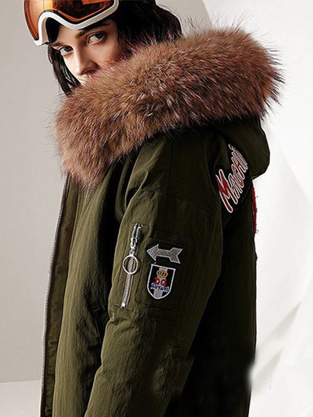 海琪美女装2022秋冬季军绿色派克服