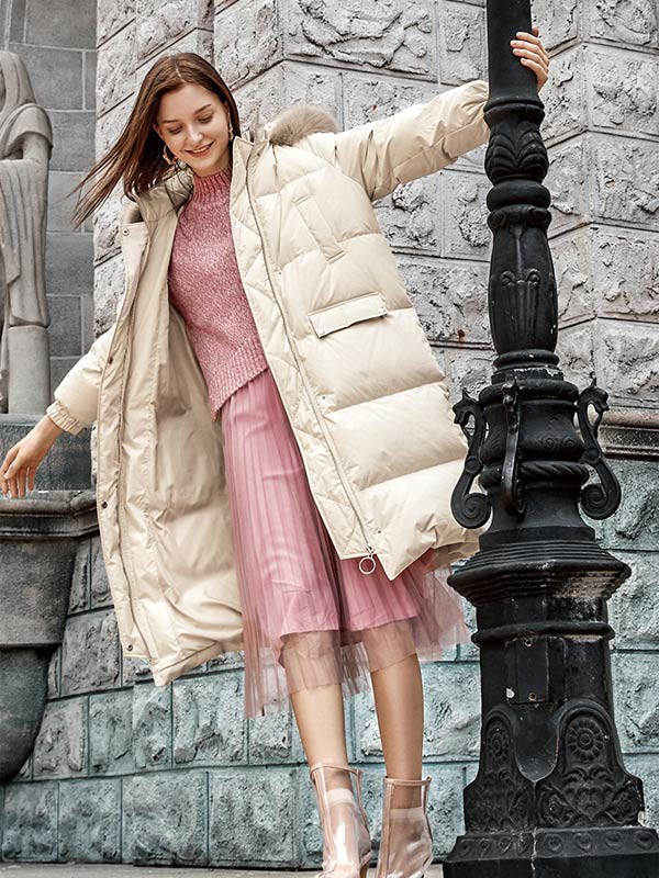 优恰女装2022秋冬季米色棉服