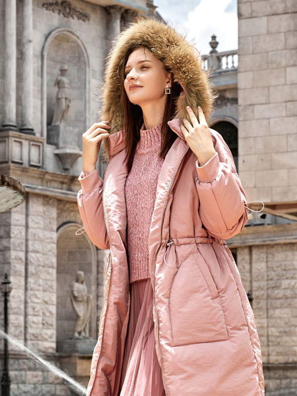 优恰女装2022秋冬季粉色羽绒服