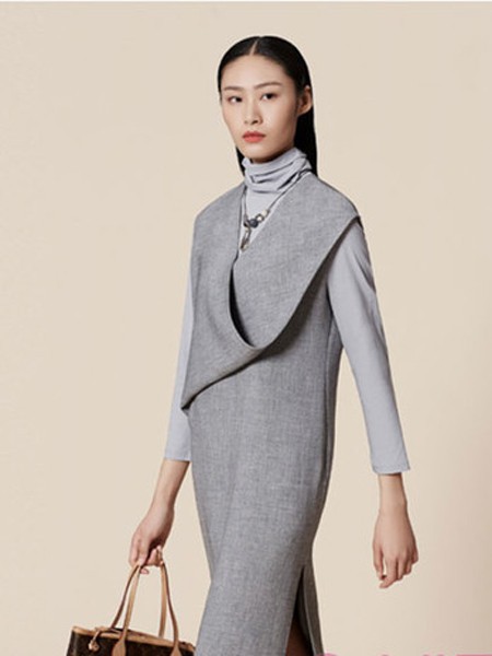 安泽雨女装2021秋冬季灰色大衣