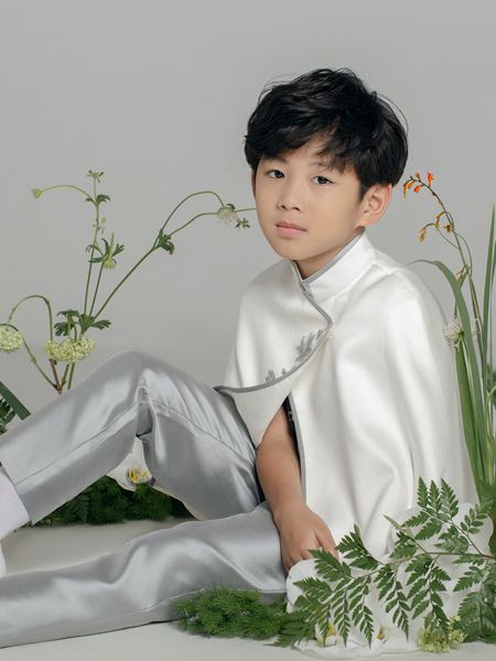 贝的屋2022春夏季灰色长裤