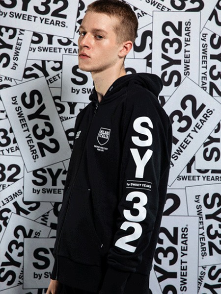 SWEETYEARS2022春夏季黑色卫衣